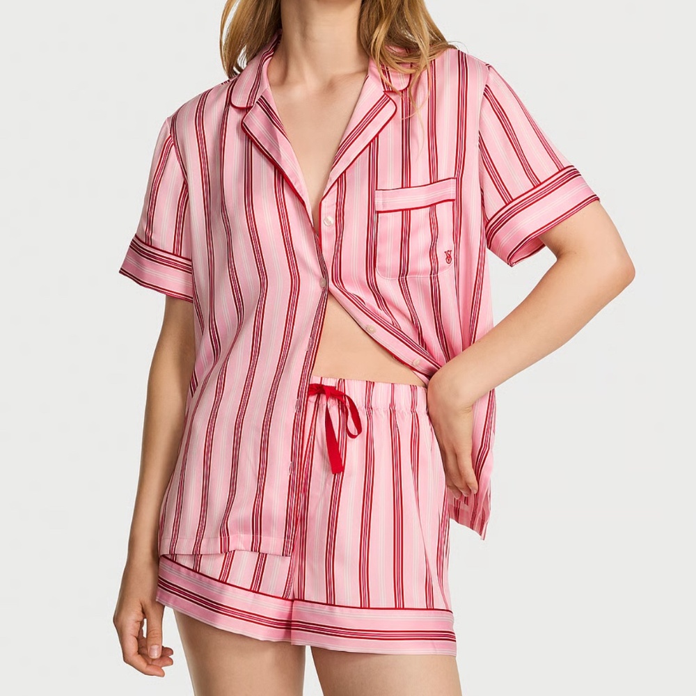 Victoria Secret Signature Short Pajama Set (Medium)